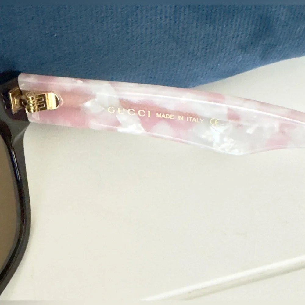 Pink/ Black Gucci Sunglasses - Picture 5 of 6